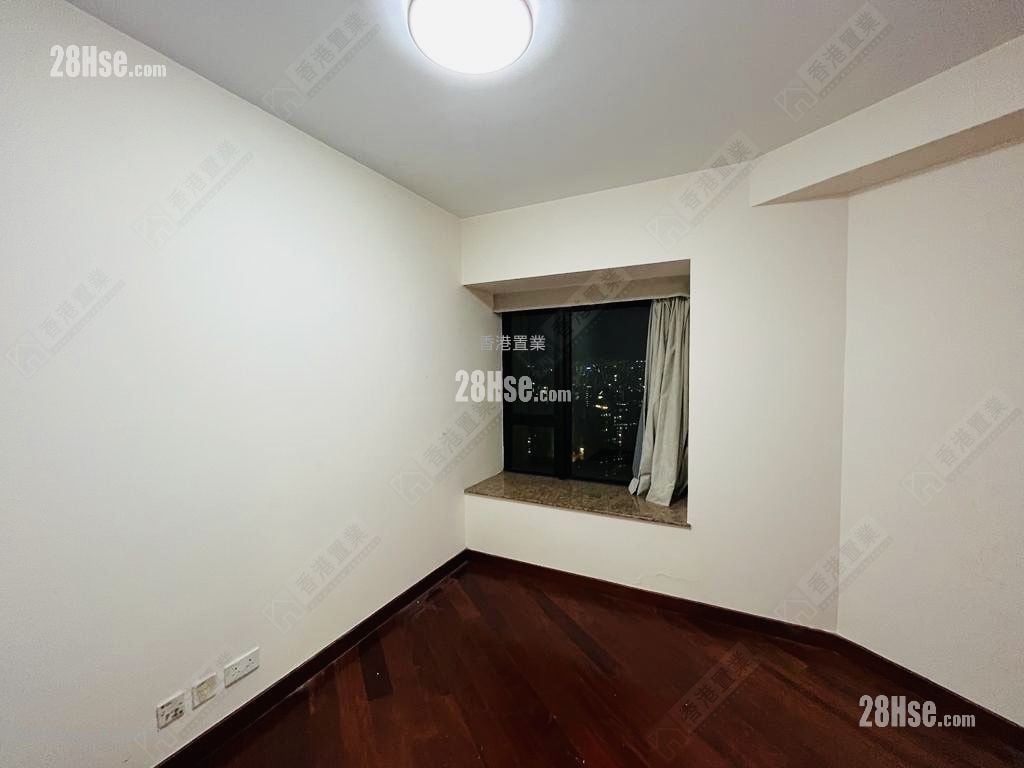 The Arch Sell 1 Bedroom , 1 Bathroom 395 ft²