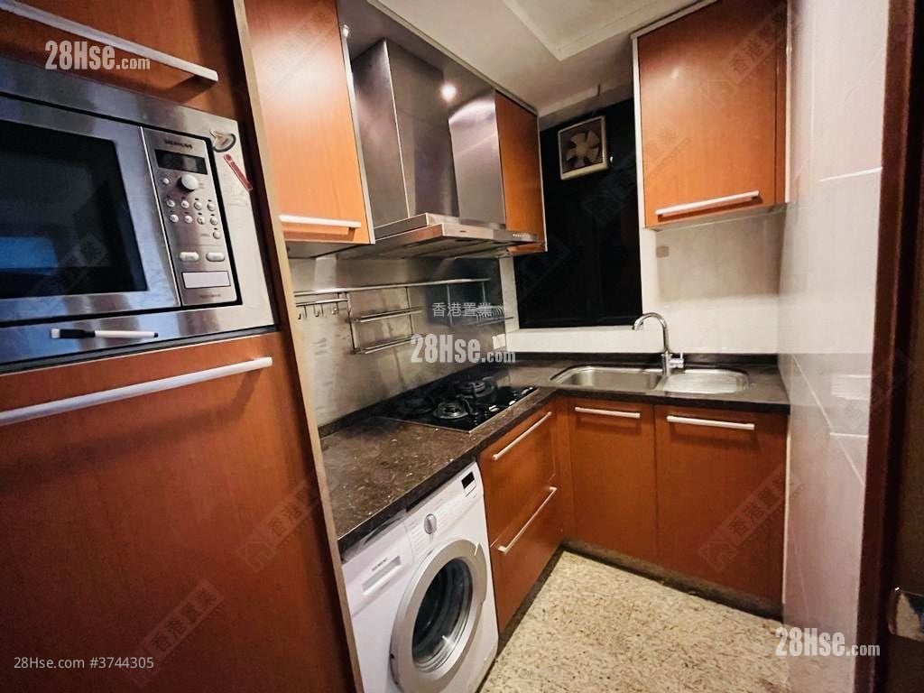 The Arch Sell 1 Bedroom , 1 Bathroom 395 ft²