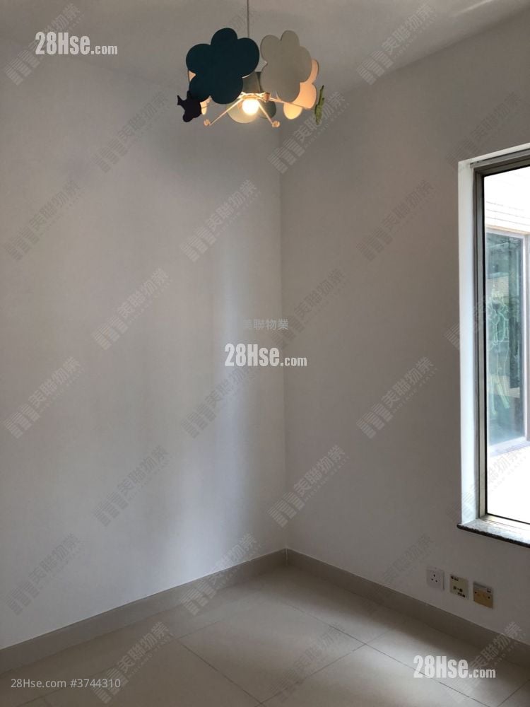 Bellagio Sell 3 Bedrooms , 1 Bathroom 893 ft²