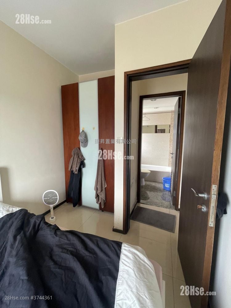 The Metropolis Residence Sell 2 Bedrooms , 1 Bathroom 488 ft²