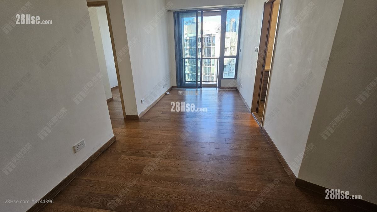 The Papillons Sell 2 Bedrooms 529 ft²