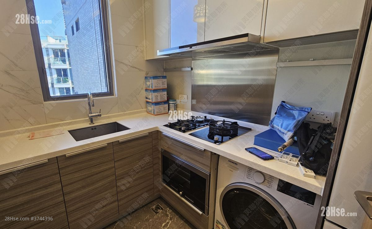 The Papillons Sell 2 Bedrooms 529 ft²