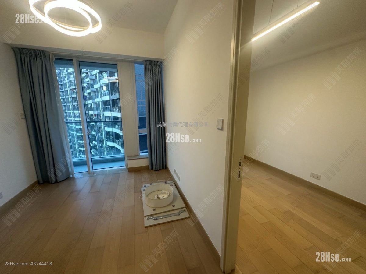 Monterey Sell 1 Bedroom , 1 Bathroom 364 ft²