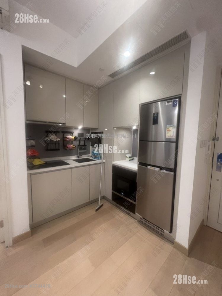 Monterey Sell 1 Bedroom , 1 Bathroom 364 ft²