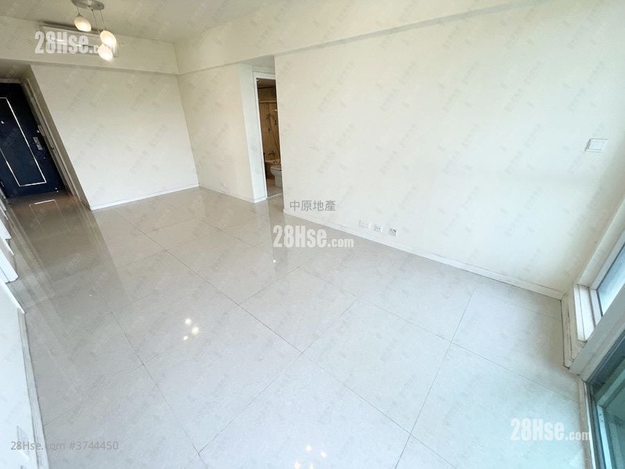 緻藍天 售盤 3 房 , 3 浴室 819 平方呎