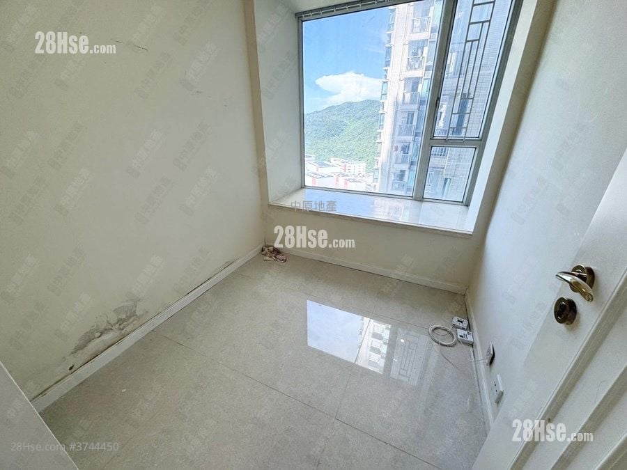 緻藍天 售盤 3 房 , 3 浴室 819 平方呎