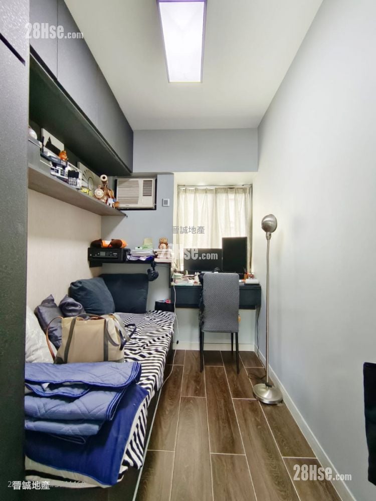 Villa Sapphire Sell 3 Bedrooms , 2 Bathrooms 702 ft²