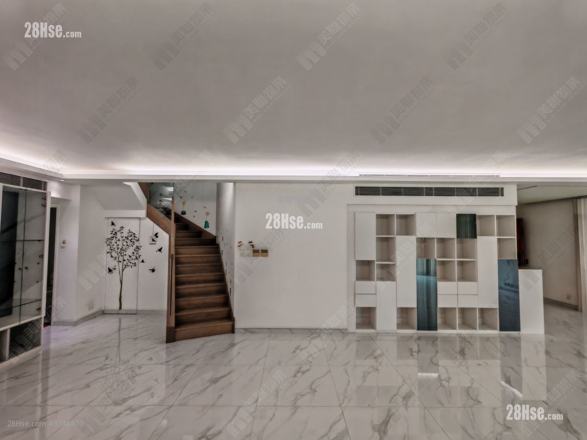 駿景園 租盤 4 房 , 4 浴室 2,478 平方呎