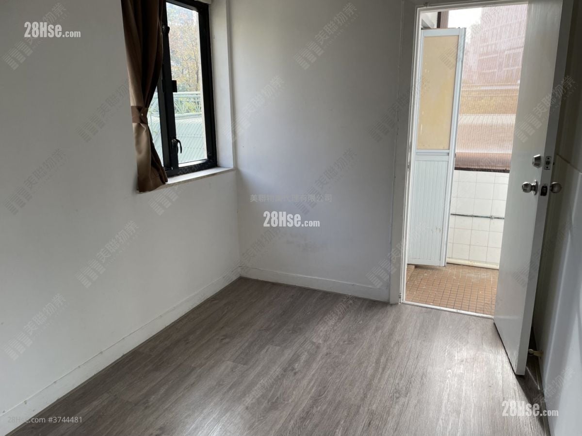 何文田街29-31号 售盘 3 房 1,496 平方尺