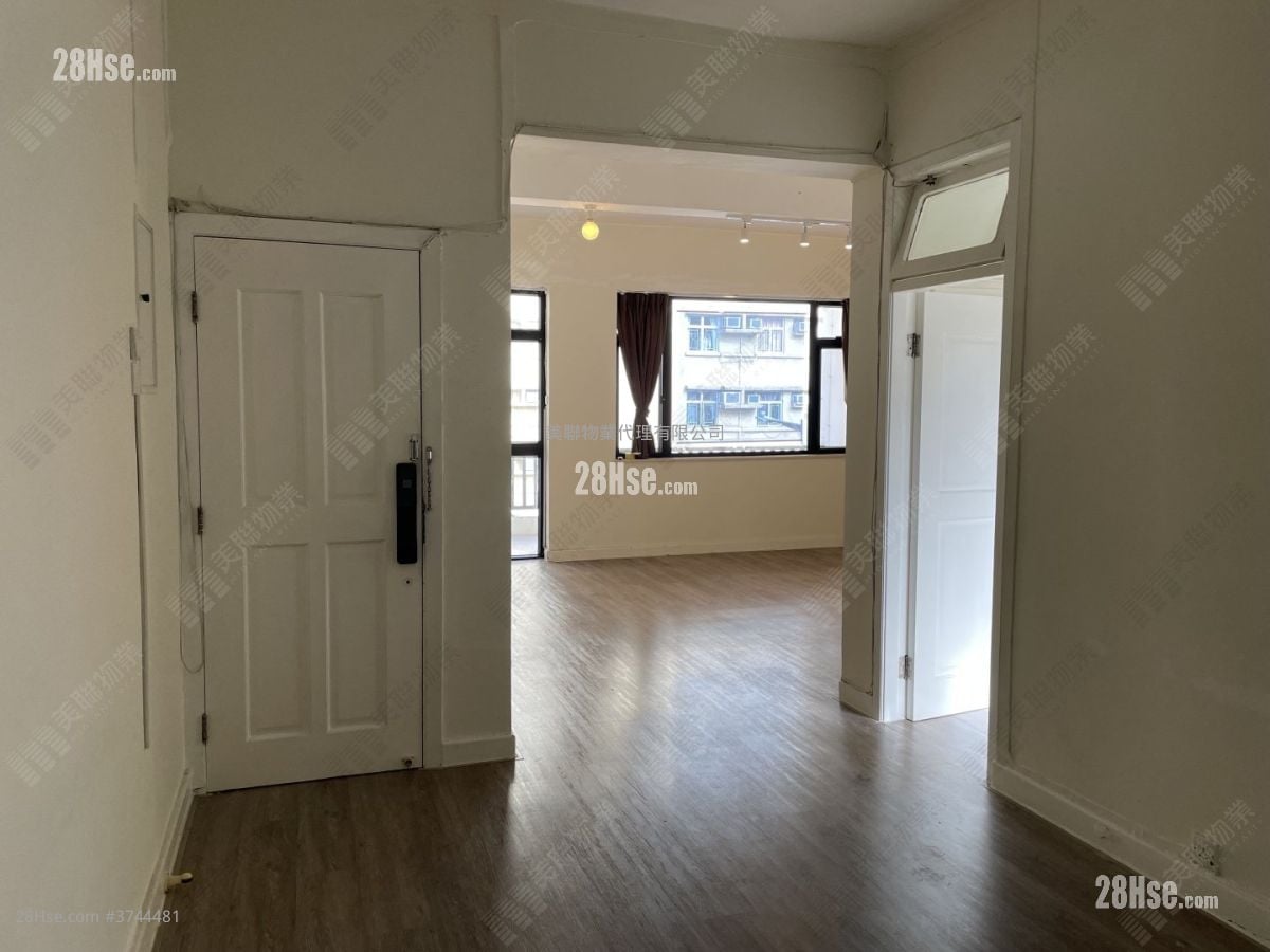 何文田街29-31号 售盘 3 房 1,496 平方尺