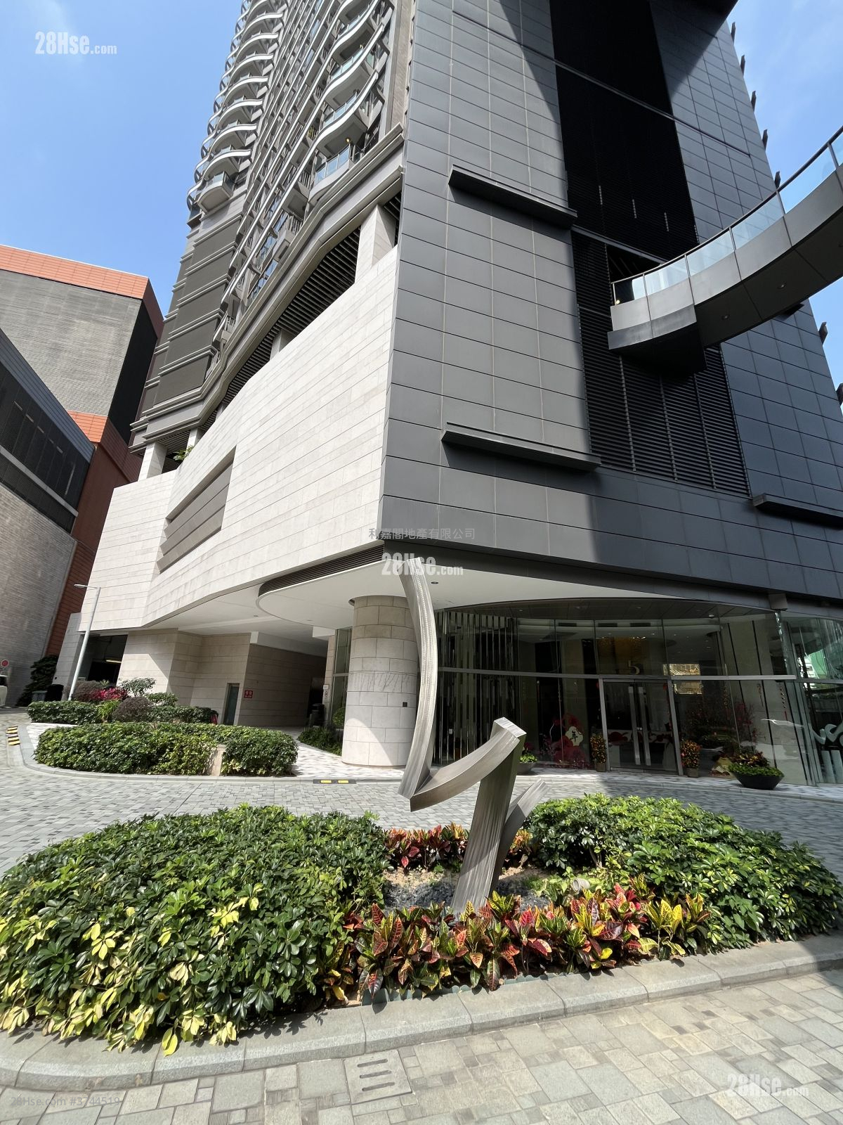 大廈外觀: The Austin 租盤 2 房 , 1 浴室 510 平方呎