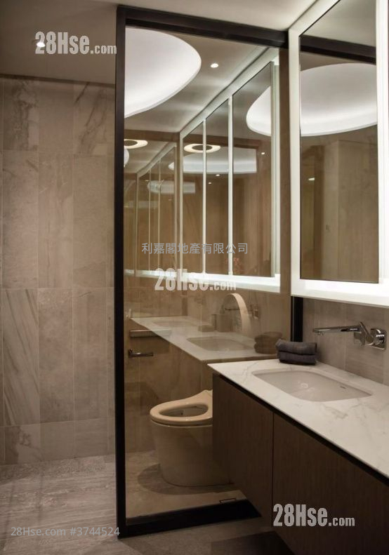 浴室: Grand Austin 售盤 5+ 房 2,180 平方呎