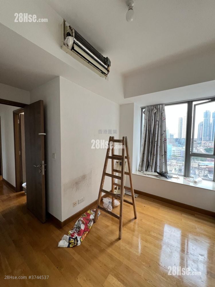 Heya Star Sell 3 Bedrooms , 2 Bathrooms 730 ft²