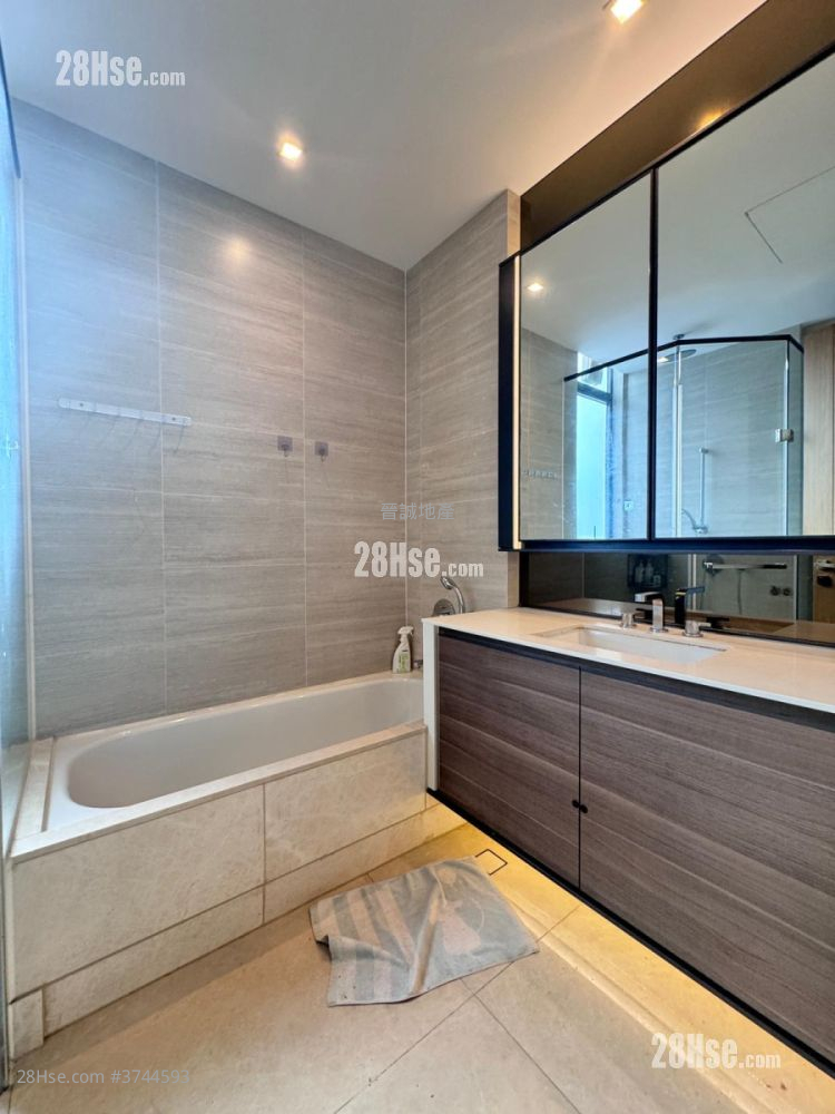 滿名山 租盤 5+ 房 , 4 浴室 1,283 平方呎