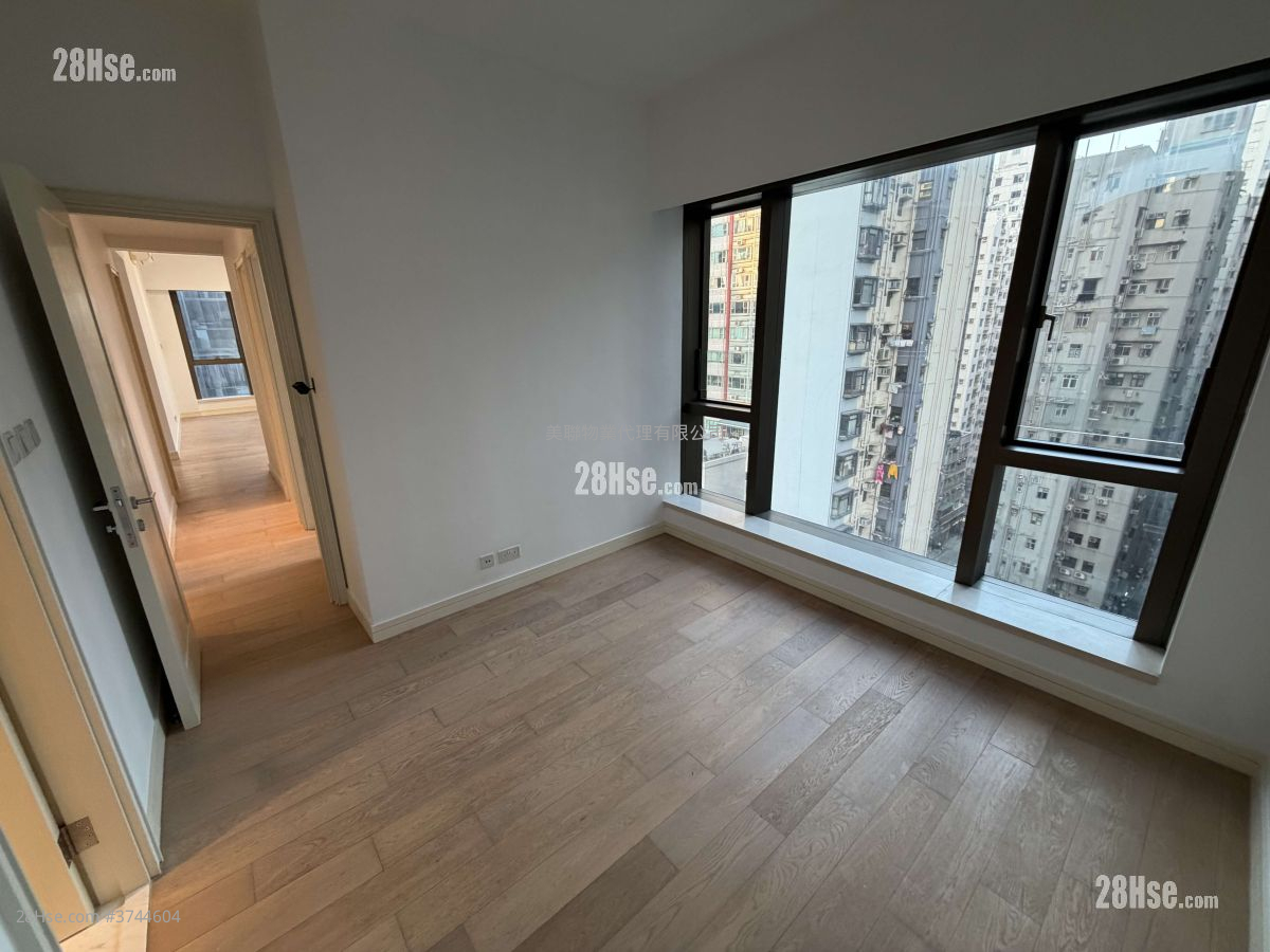 Kensington Hill 售盘 3 房 , 1 浴室 865 平方尺