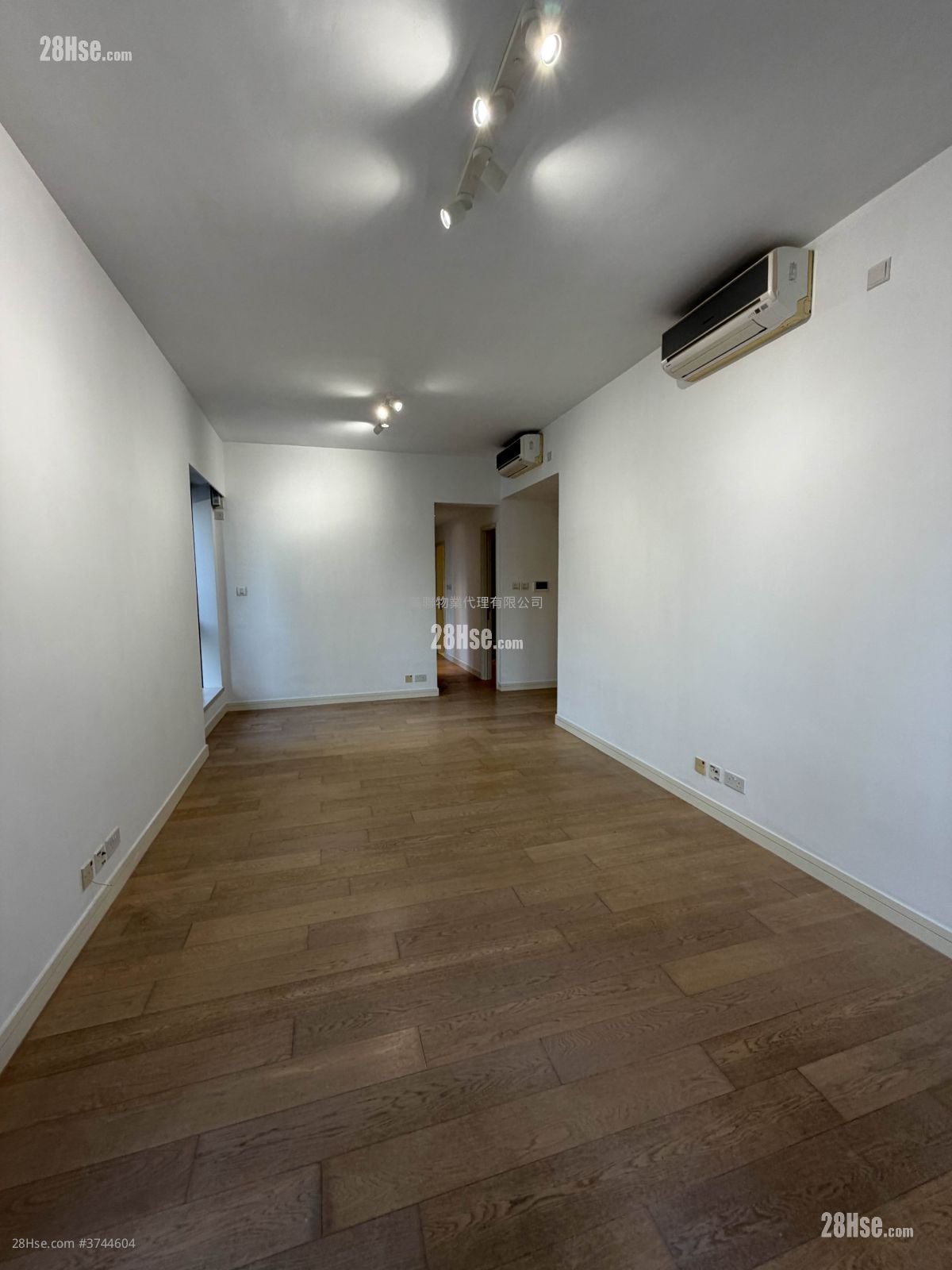 Kensington Hill 售盘 3 房 , 1 浴室 865 平方尺