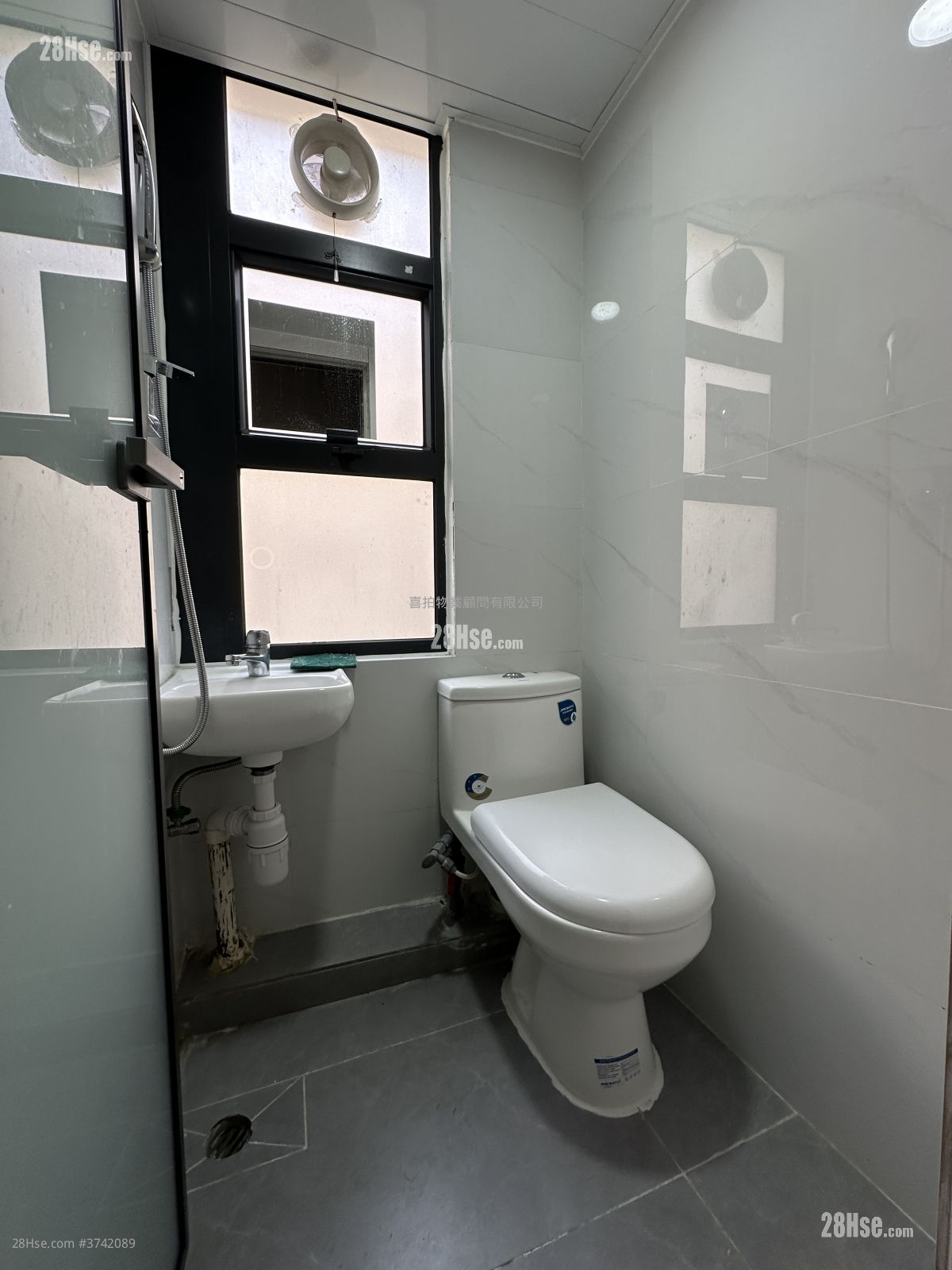 工商大廈 租盤 開放式間隔 , 1 廁所 350 平方呎