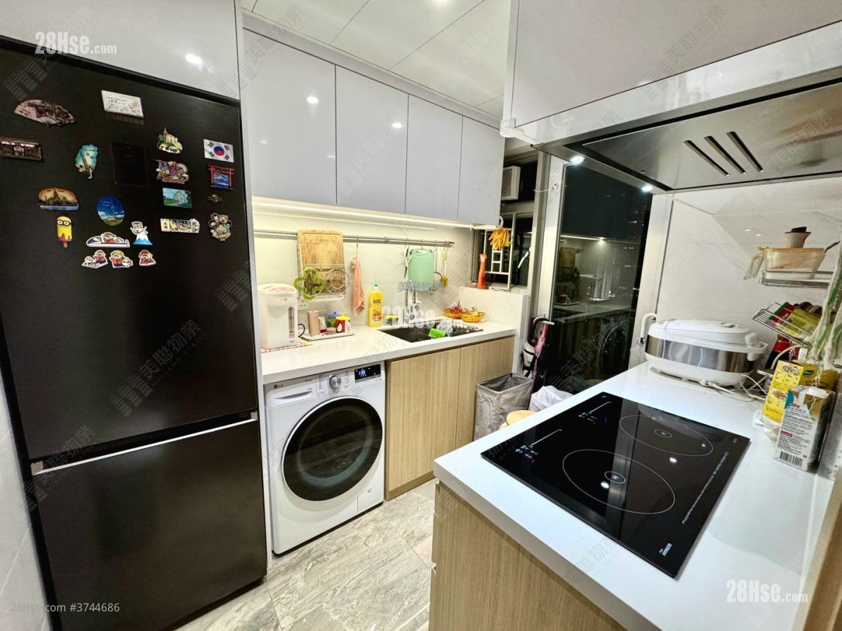 環宇海灣 售盤 3 房 , 1 浴室 686 平方呎