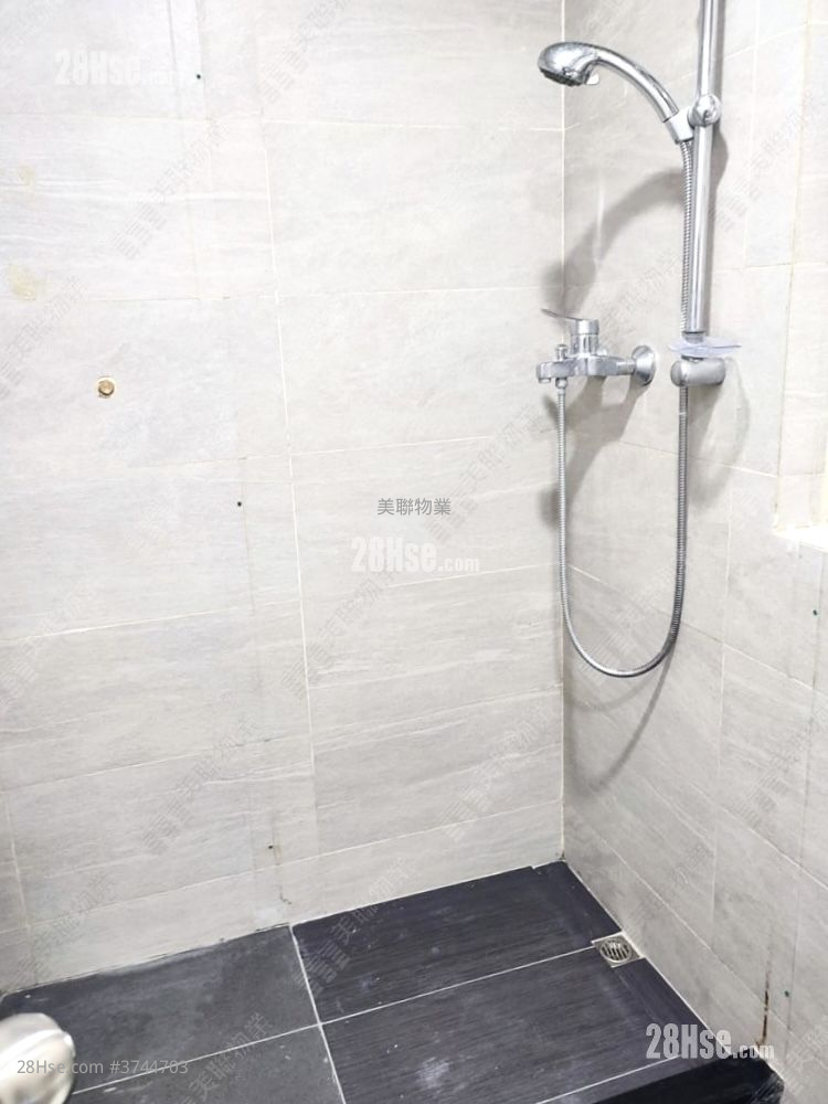 海悅花園 售盤 3 房 , 1 浴室 590 平方呎