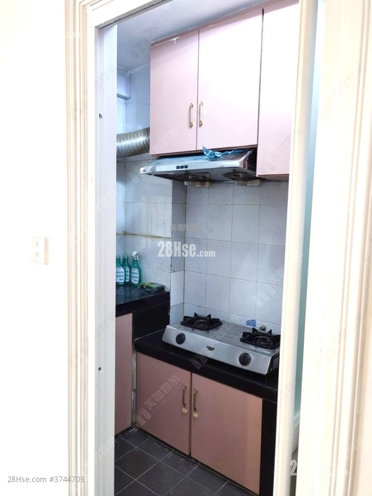 海悅花園 售盤 3 房 , 1 浴室 590 平方呎