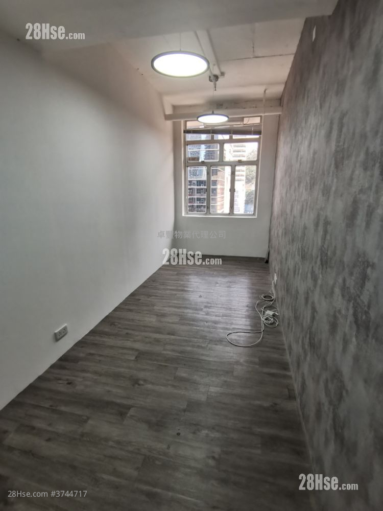 華盛工業大廈 租盤 開放式間隔 120 平方呎