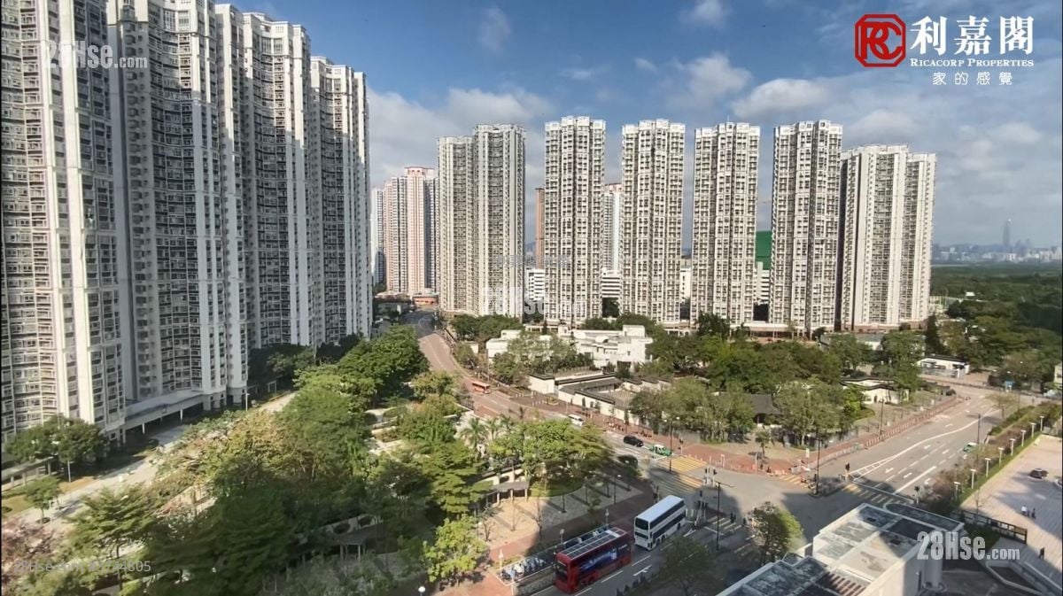 嘉湖山庄 售盘 3 房 , 2 浴室 635 平方尺