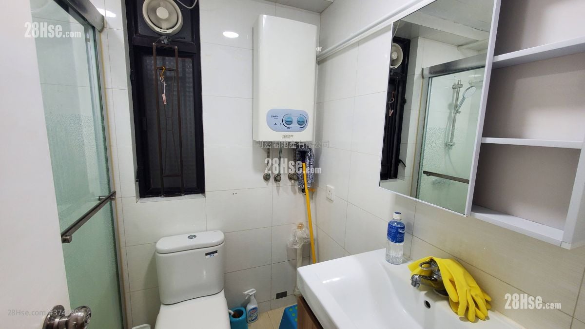 Kornhill Sell 2 Bedrooms , 1 Bathroom 480 ft²