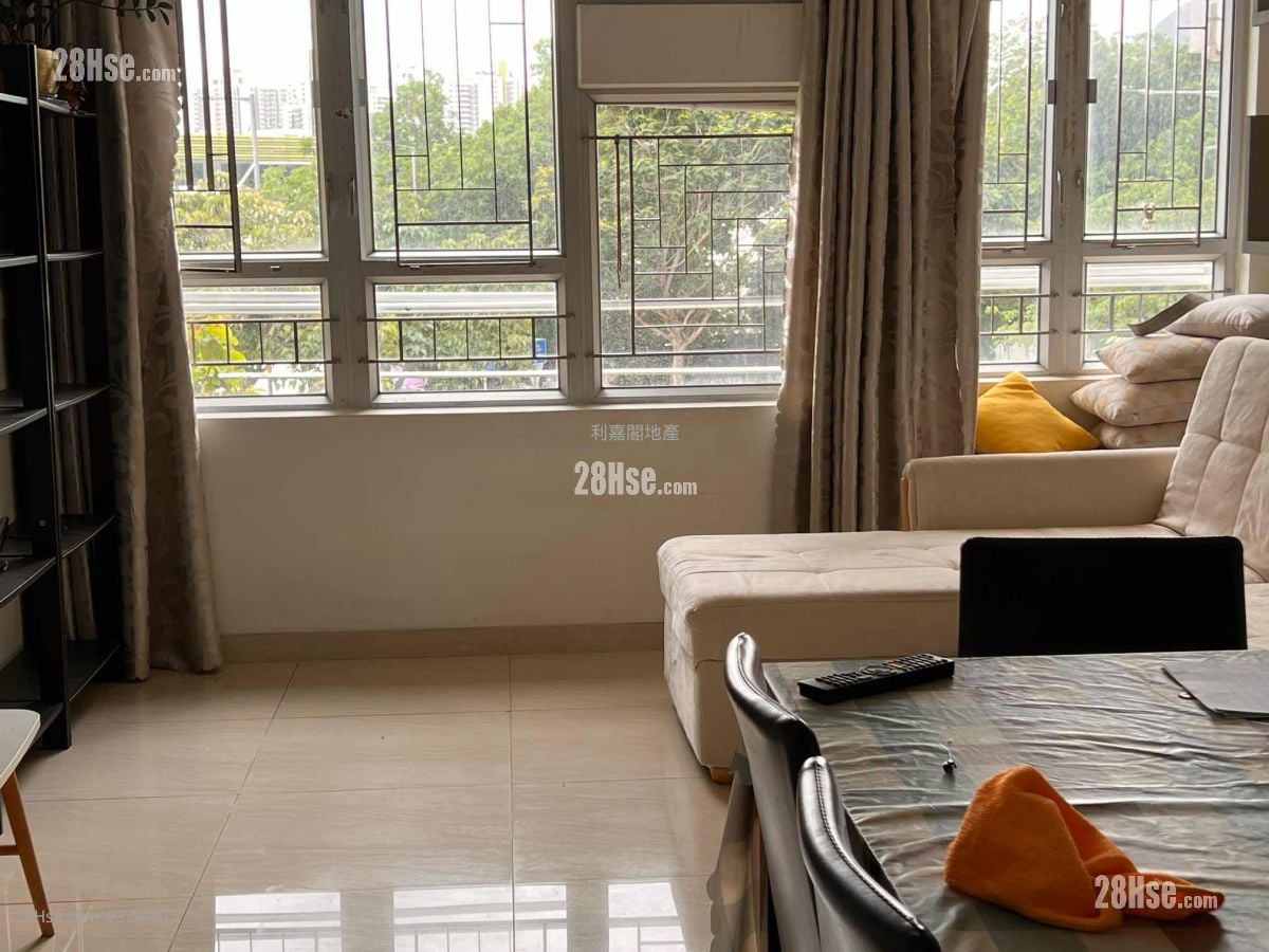 Ping Yan Court Sell 2 Bedrooms , 1 Bathroom 447 ft²