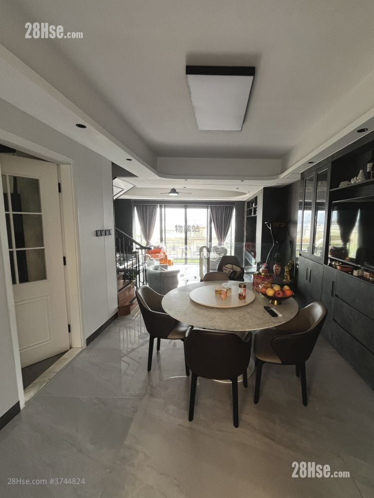 比华利山别墅 售盘 5+ 房 , 3 浴室 2,115 平方尺