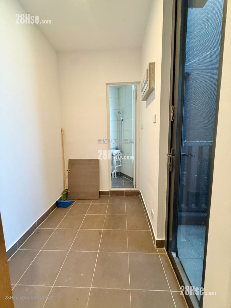 满名山 售盘 4 房 , 3 浴室 976 平方尺