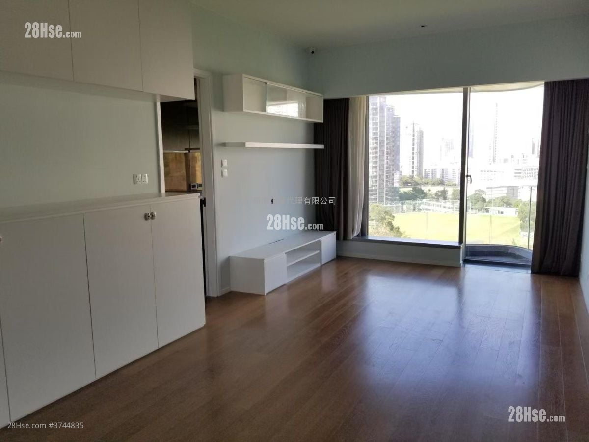 Homantin Hillside Sell 3 Bedrooms , 2 Bathrooms 1,002 ft²