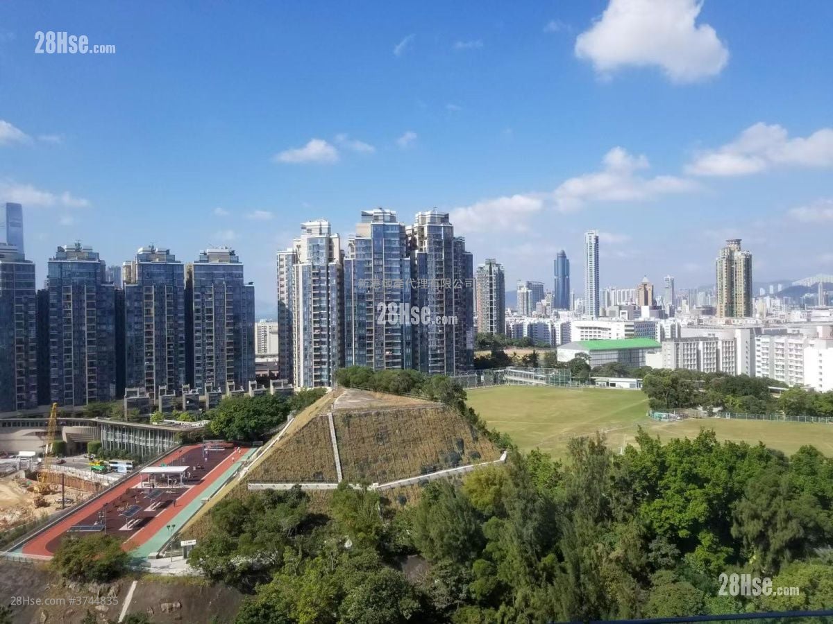 Homantin Hillside Sell 3 Bedrooms , 2 Bathrooms 1,002 ft²