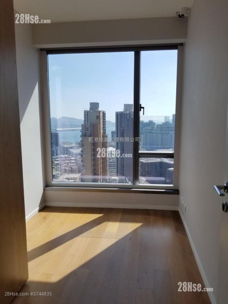 Homantin Hillside Sell 3 Bedrooms , 2 Bathrooms 1,002 ft²