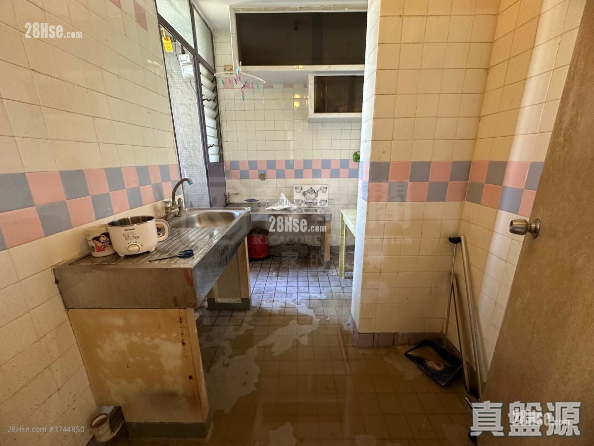 天佑苑 售盘 2 房 , 1 浴室 438 平方尺