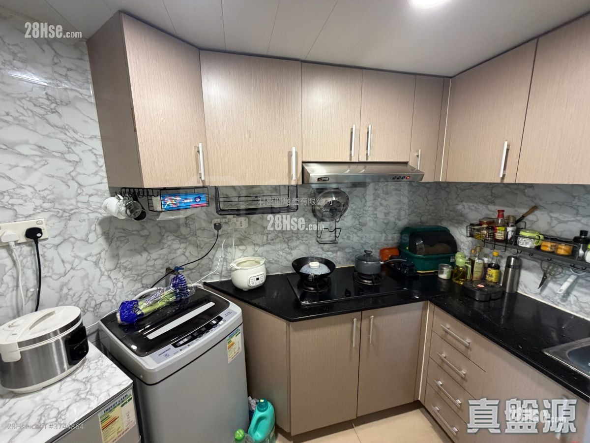 嘉湖山庄 售盘 3 房 , 1 浴室 551 平方尺