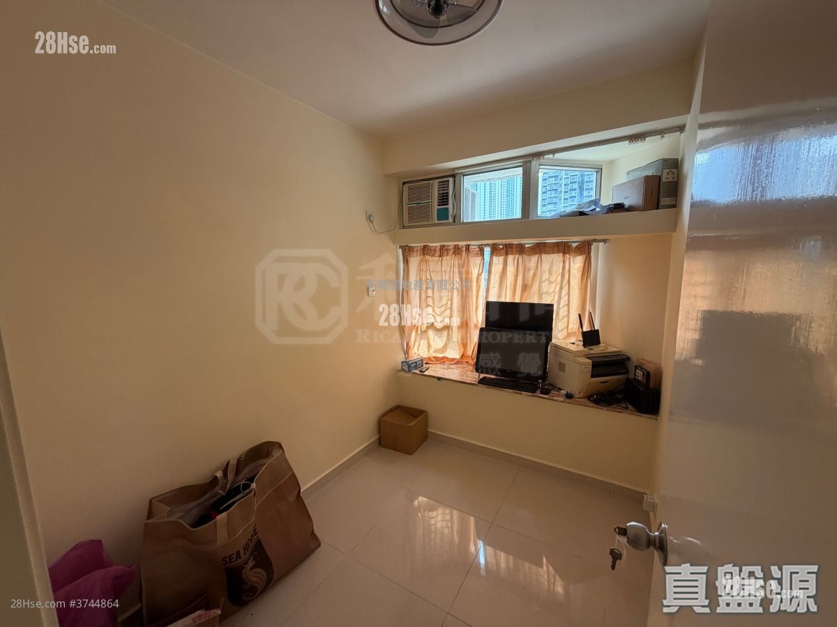 嘉湖山庄 售盘 3 房 , 1 浴室 551 平方尺