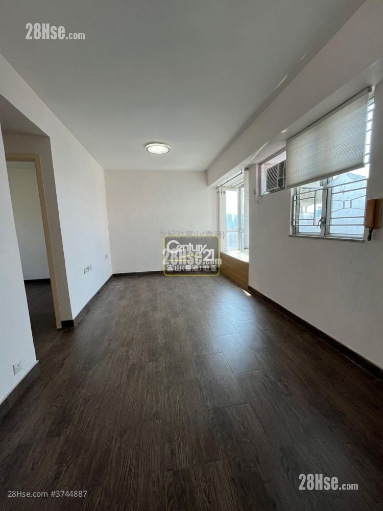 Wealth Garden Sell 2 Bedrooms , 1 Bathroom 474 ft²