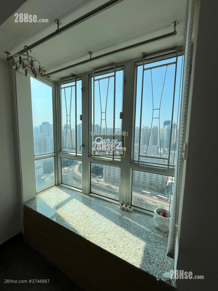 Wealth Garden Sell 2 Bedrooms , 1 Bathroom 474 ft²