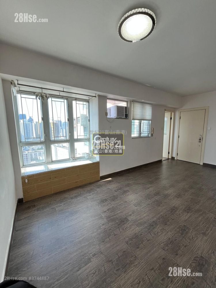 Wealth Garden Sell 2 Bedrooms , 1 Bathroom 474 ft²