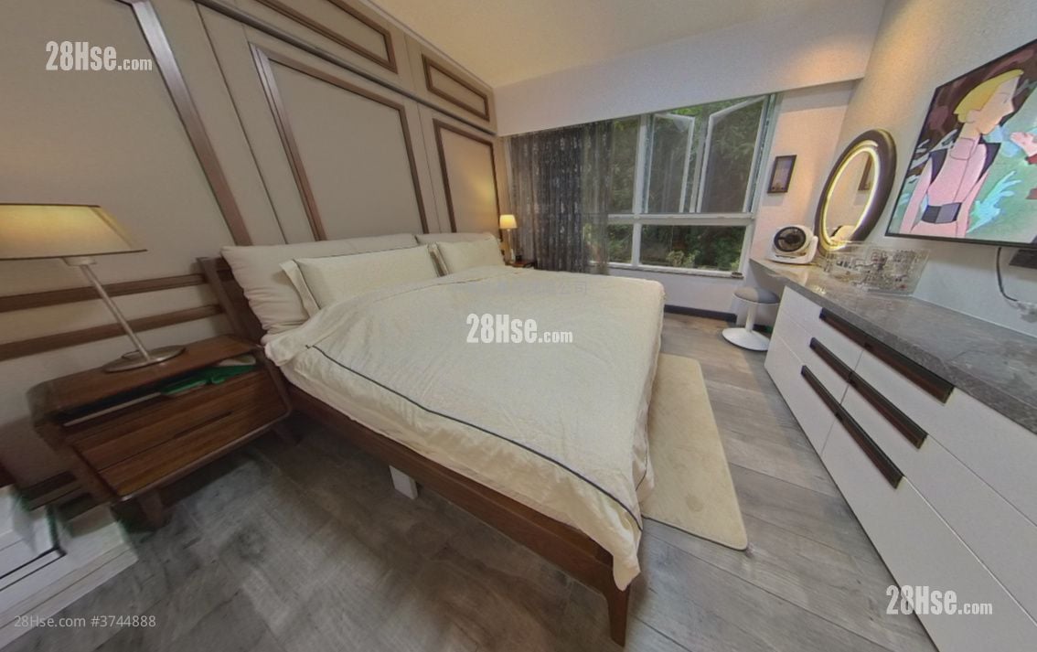 新翠山庄 售盘 2 房 915 平方尺