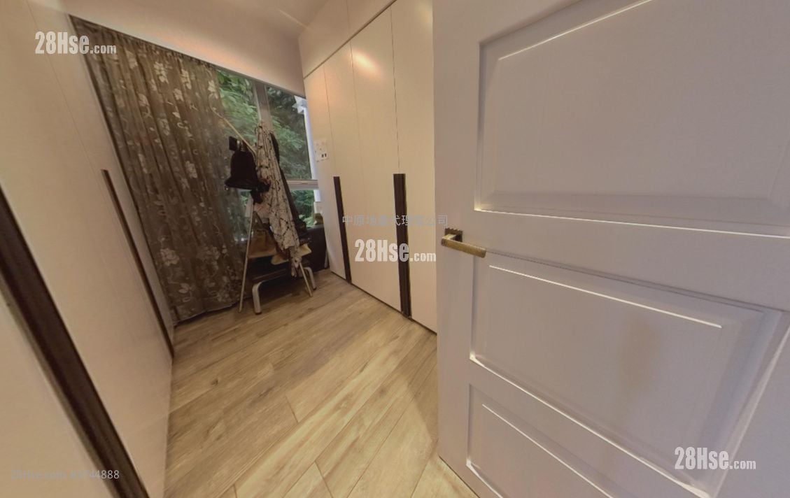 新翠山庄 售盘 2 房 915 平方尺