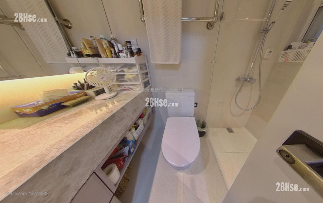 新翠山庄 售盘 2 房 915 平方尺