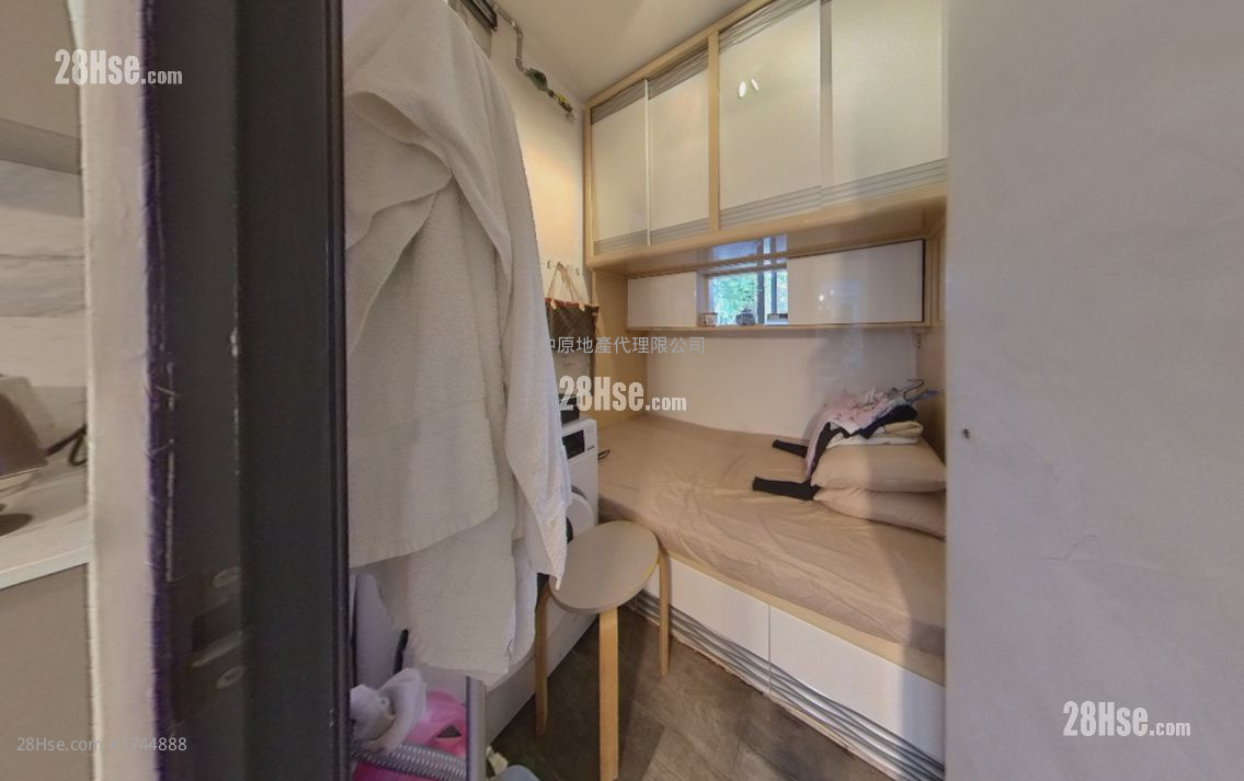 新翠山庄 售盘 2 房 915 平方尺