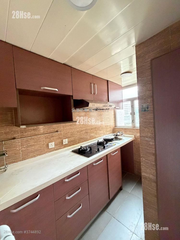 凤德邨 售盘 2 房 445 平方尺