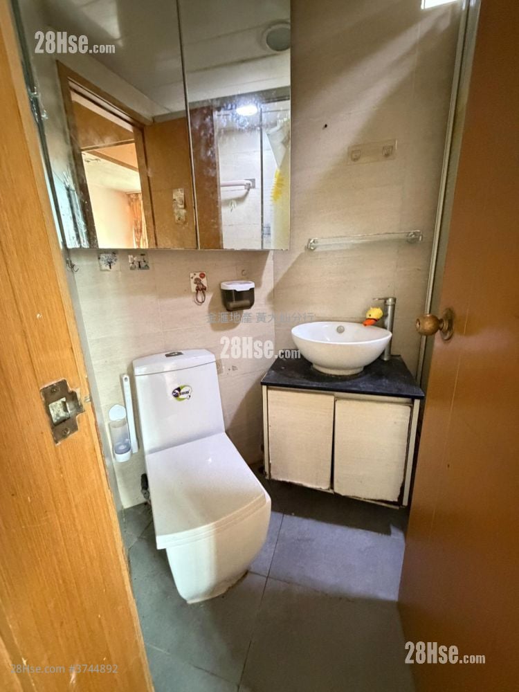 凤德邨 售盘 2 房 445 平方尺