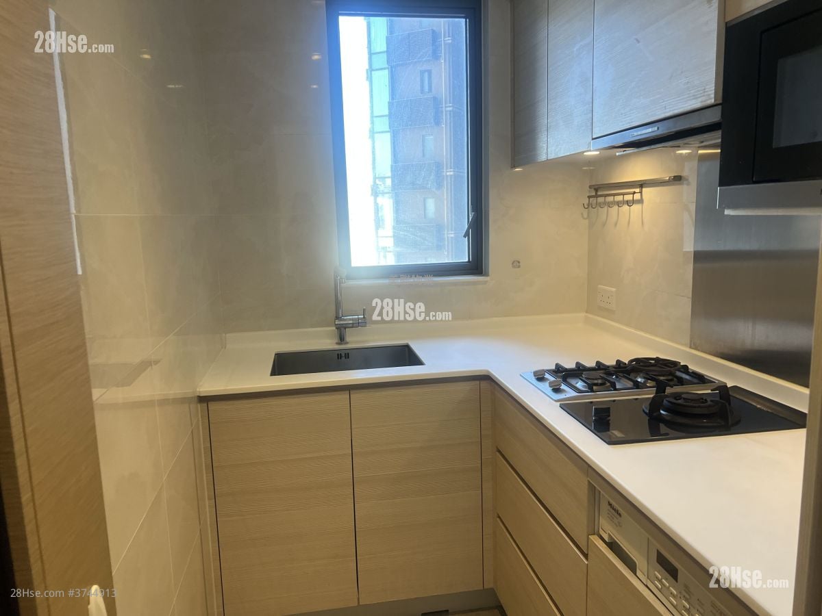 皓畋 售盘 3 房 670 平方尺