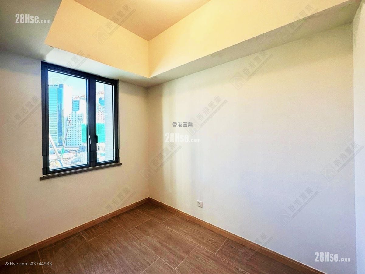 The Southside Sell 1 Bedroom 334 ft²