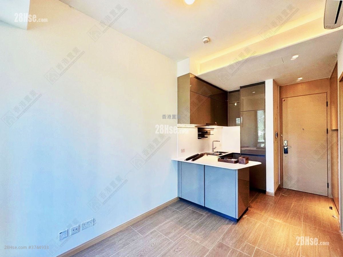 The Southside Sell 1 Bedroom 334 ft²