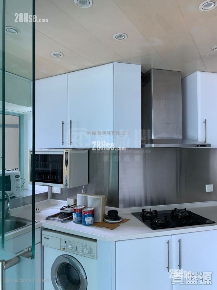 The Victoria Towers Sell 2 Bedrooms , 1 Bathroom 526 ft²