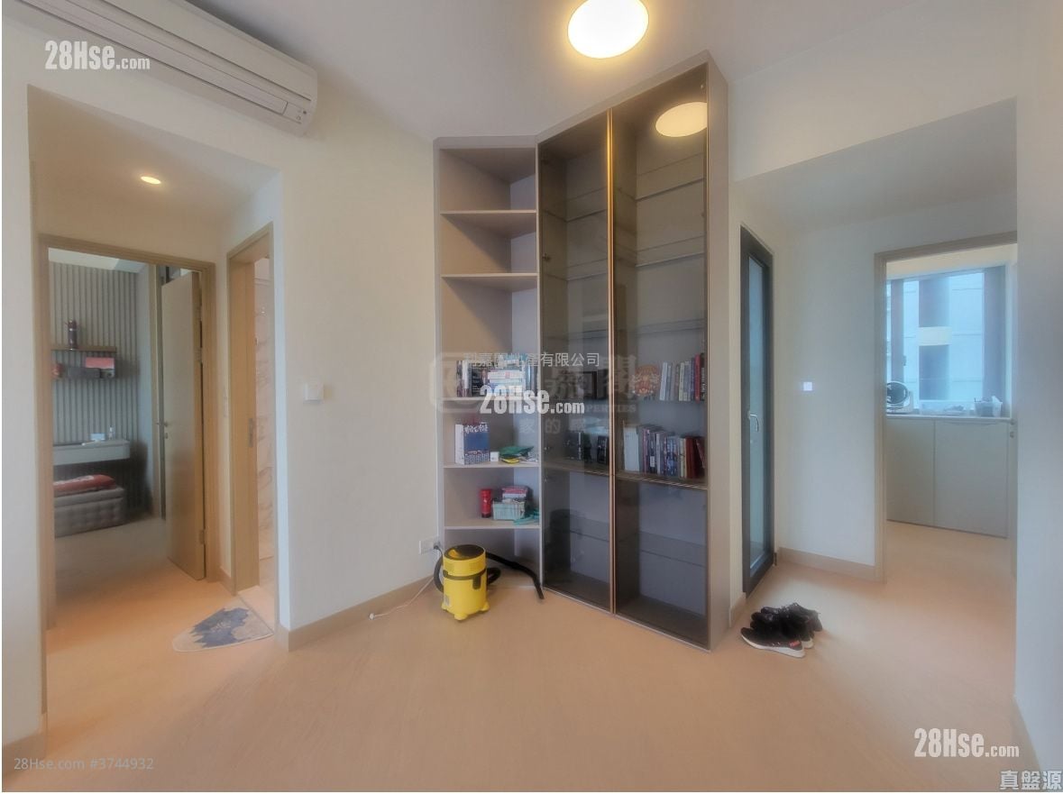 维港滙 售盘 2 房 597 平方尺